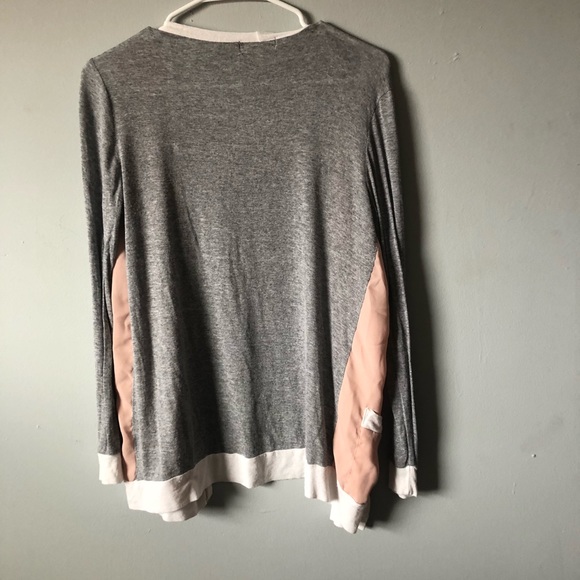 🎀 Grey and Salmon Cardigan 🎀 🔥SALE🔥 3/$20 - Picture 2 of 4